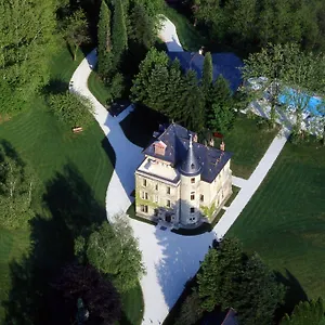 https://chateau-de-la-tour-du-puits.hotels-rhonealpes.com
